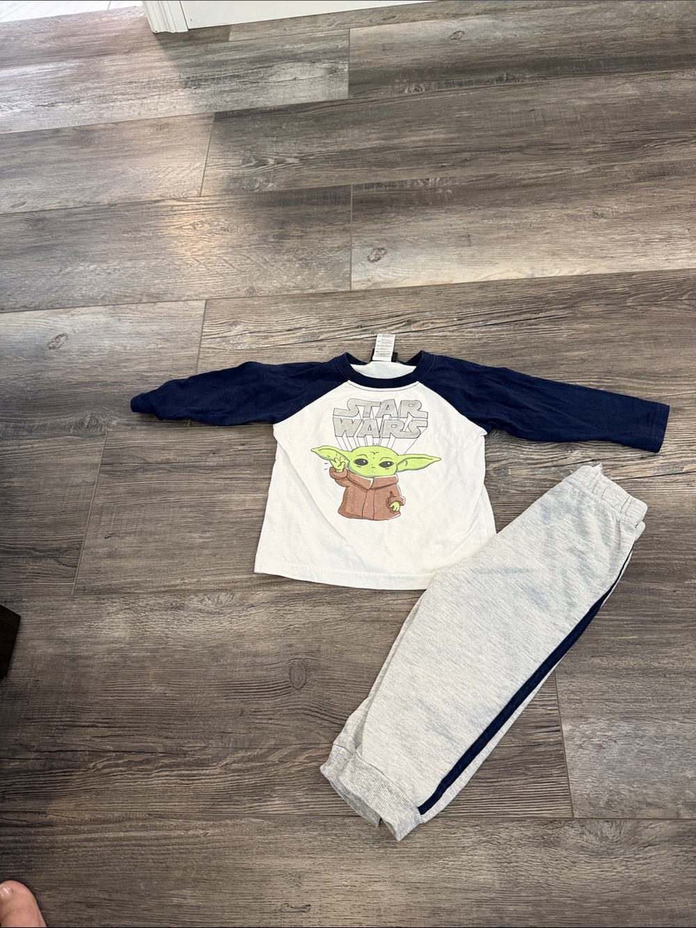 Star Wars Baby Yoda Raglan Tee and Joggers - White, Navy, Light Gray